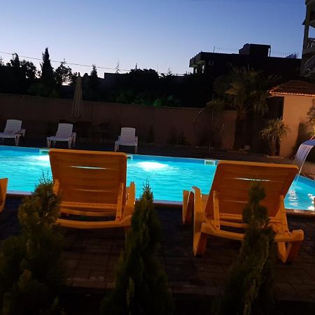 Midia Guest House Kobuleti Esterno foto