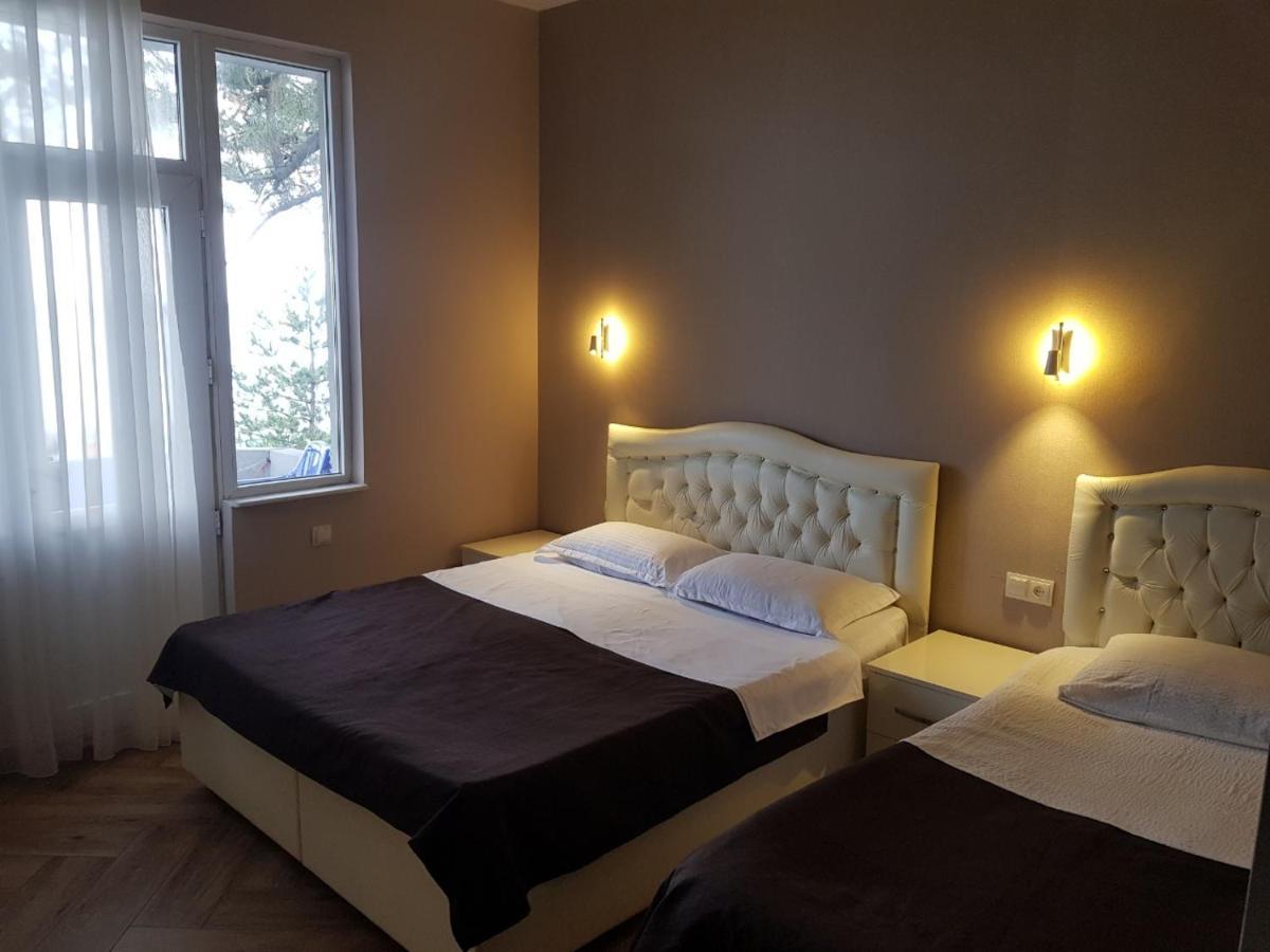 Midia Guest House Kobuleti Esterno foto
