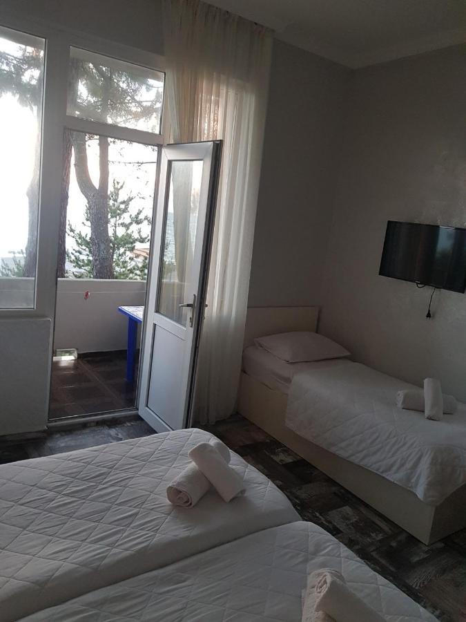 Midia Guest House Kobuleti Esterno foto