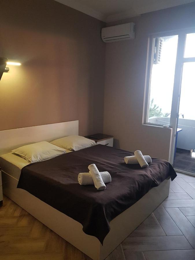 Midia Guest House Kobuleti Esterno foto