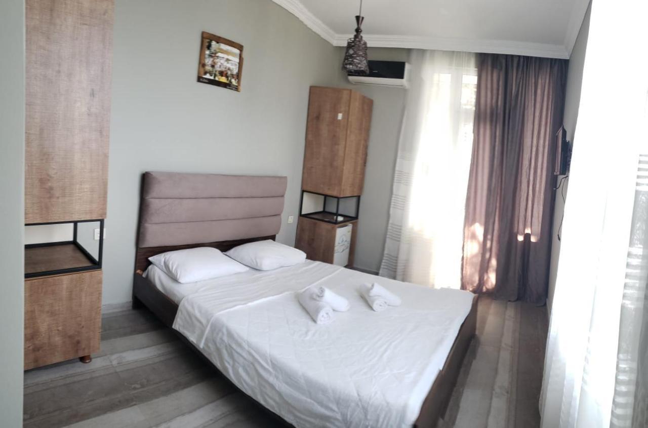 Midia Guest House Kobuleti Esterno foto