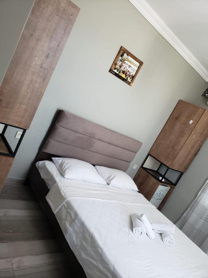 Midia Guest House Kobuleti Esterno foto