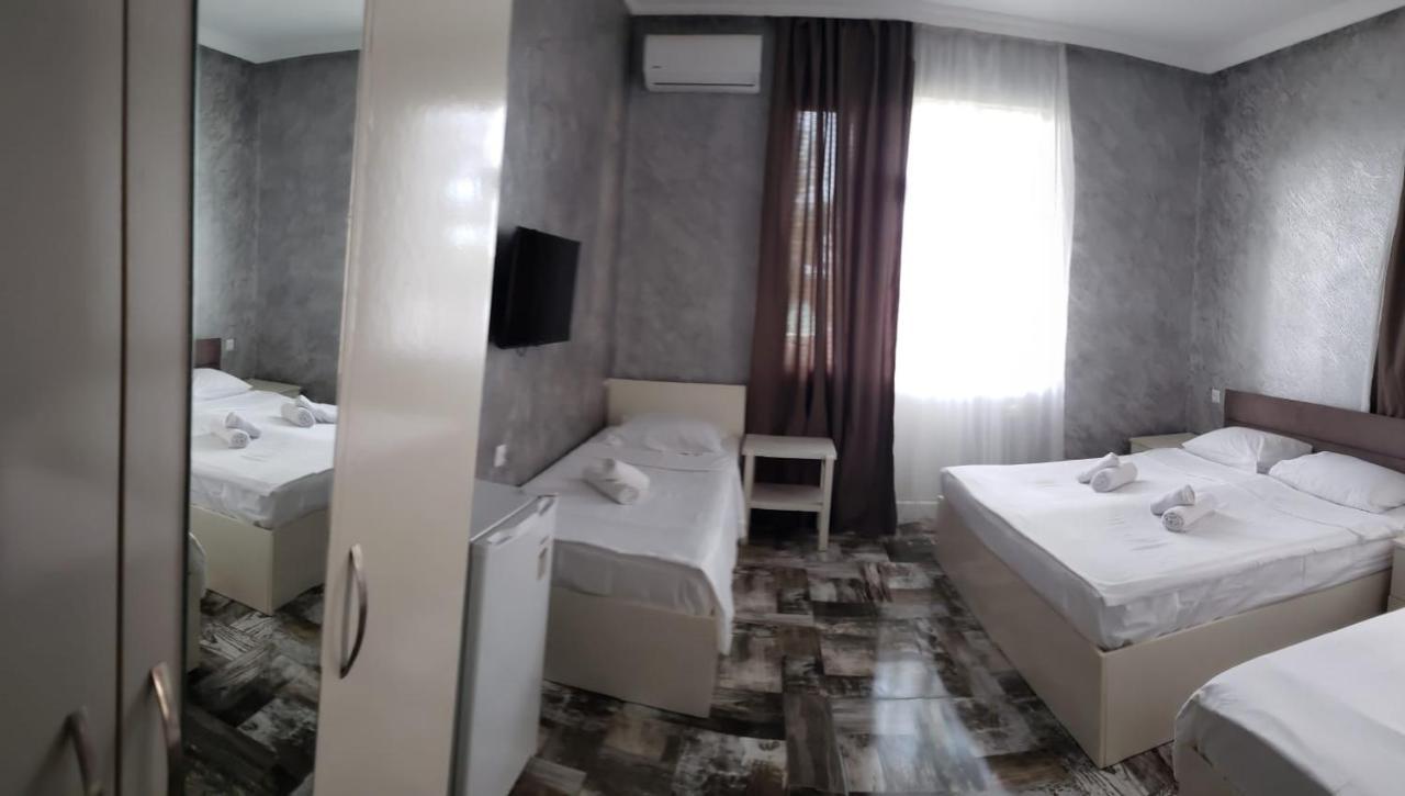 Midia Guest House Kobuleti Esterno foto