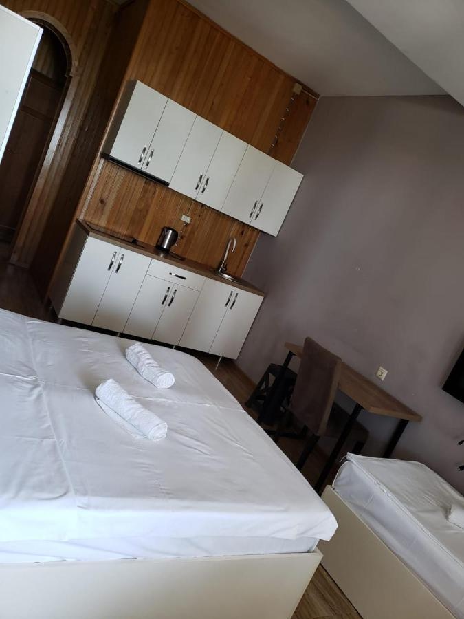 Midia Guest House Kobuleti Esterno foto