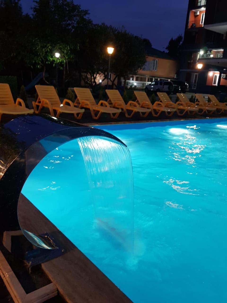 Midia Guest House Kobuleti Esterno foto